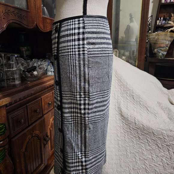 J. McLaughlin Plaid Pencil/Midi Skirt - Picture 5 of 12